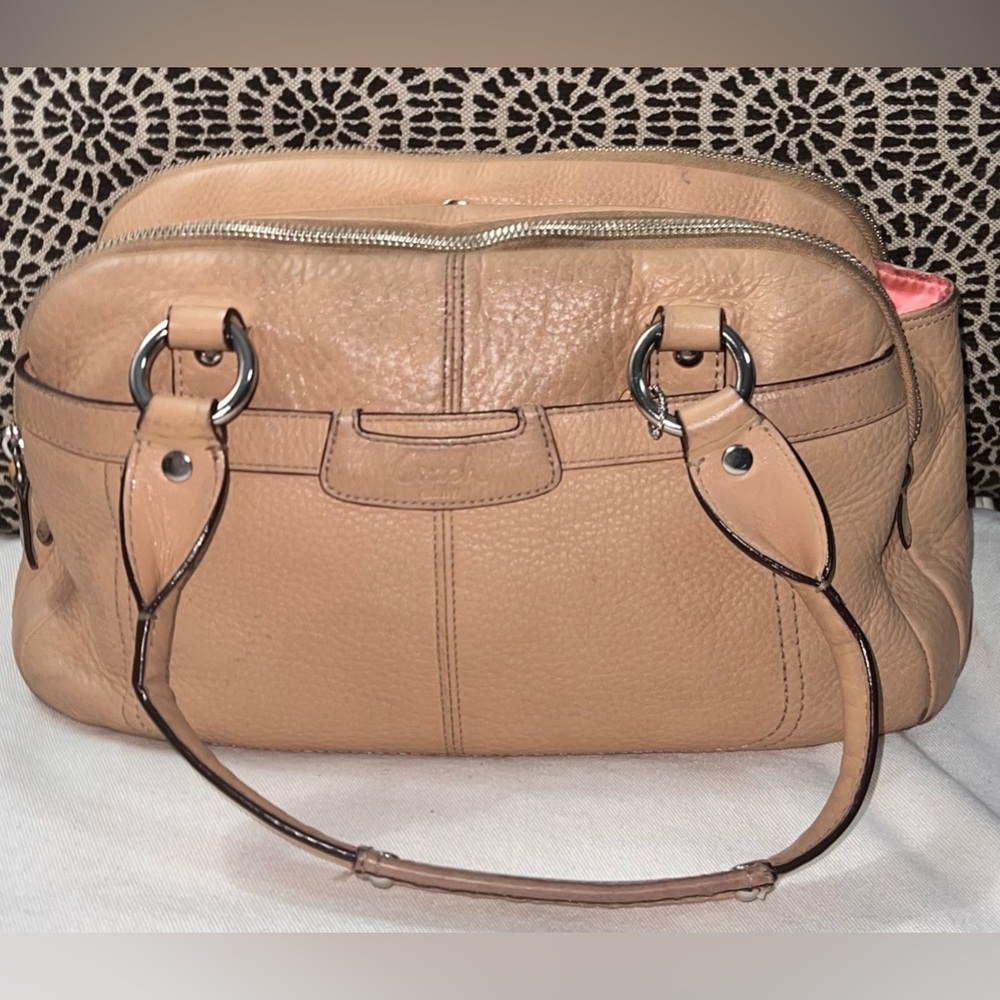 Tan Brown Leather Satchel Hand Bags & Purses. Coach Genuine Leather Handbag